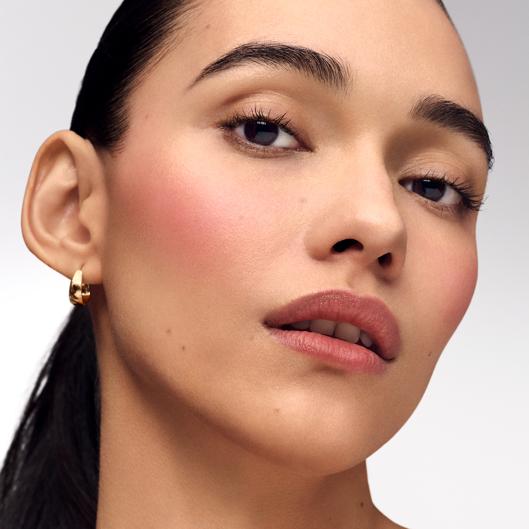 Futurist Blushmaker