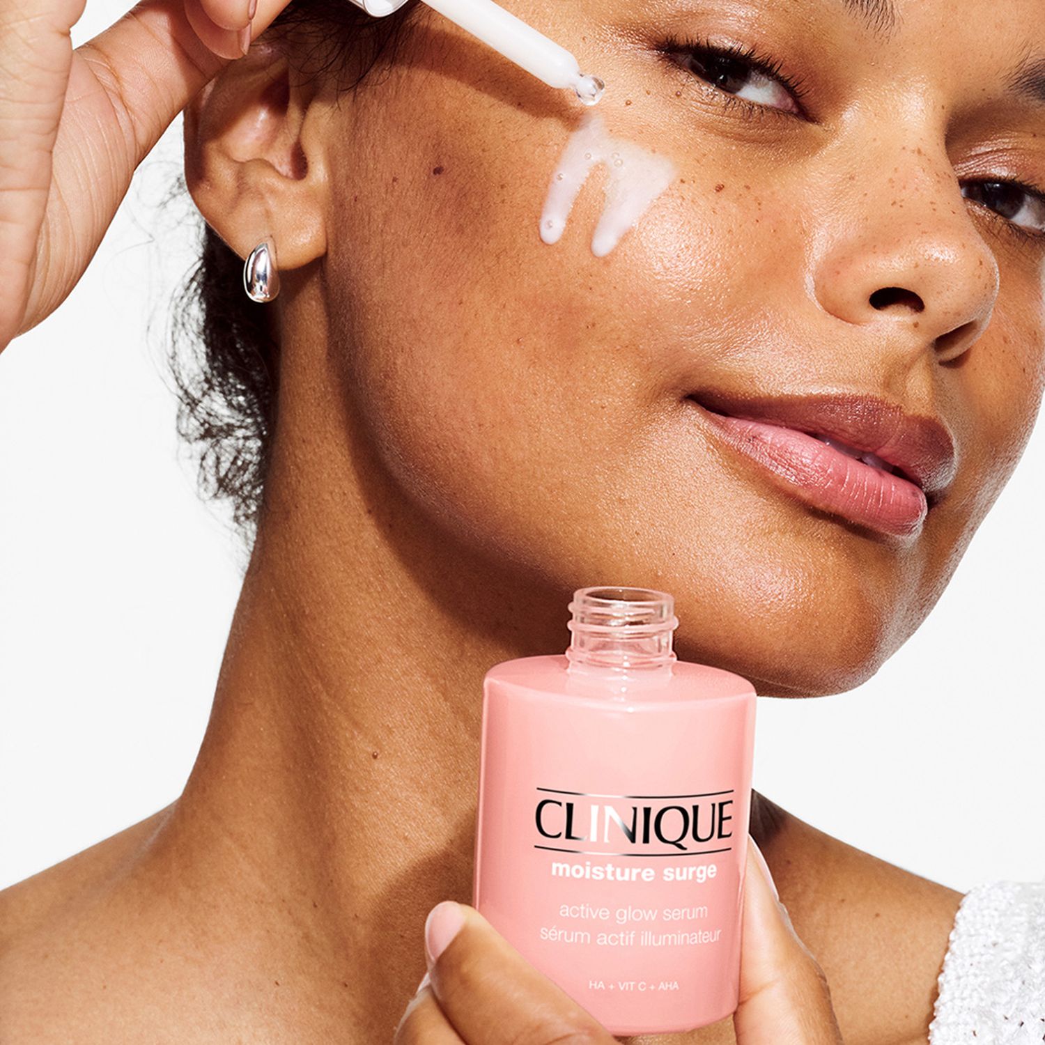 Moisture Surge Glow Serum