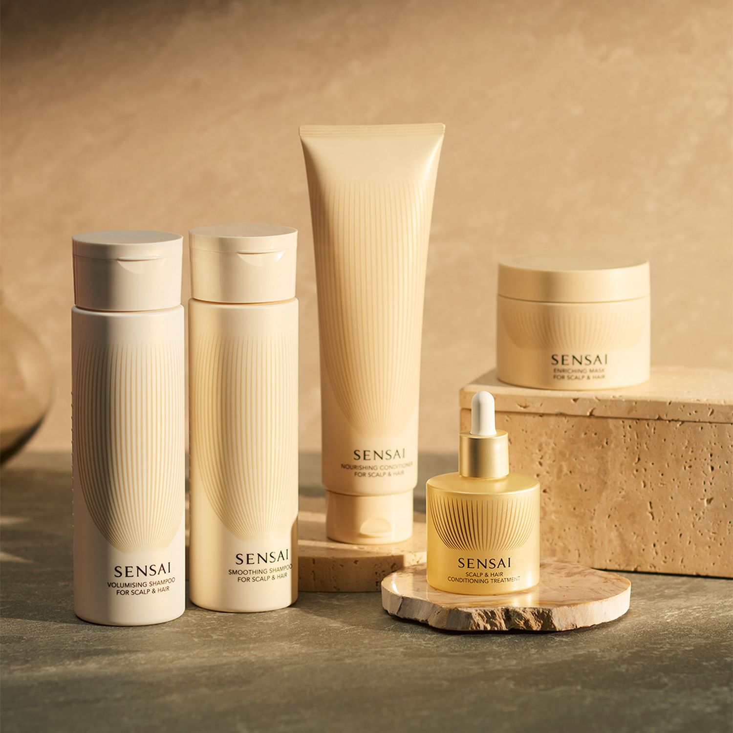 SCALP AND HAIR CONDITIONING TREATMENT